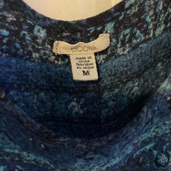 Flowy style blue top - Picture 2 of 3